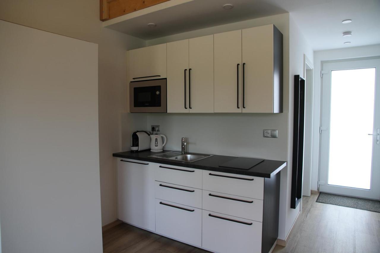 Apartmany Hluboka Nad Vltavou S Vyhledem Na Zamek Esterno foto