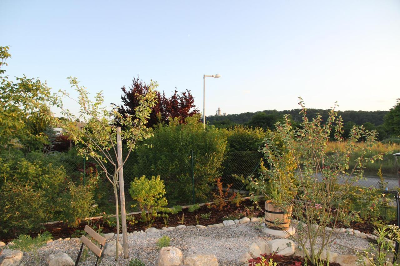 Apartmany Hluboka Nad Vltavou S Vyhledem Na Zamek Esterno foto