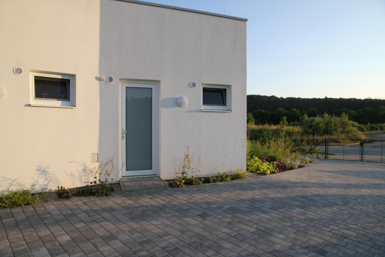 Apartmany Hluboka Nad Vltavou S Vyhledem Na Zamek Esterno foto