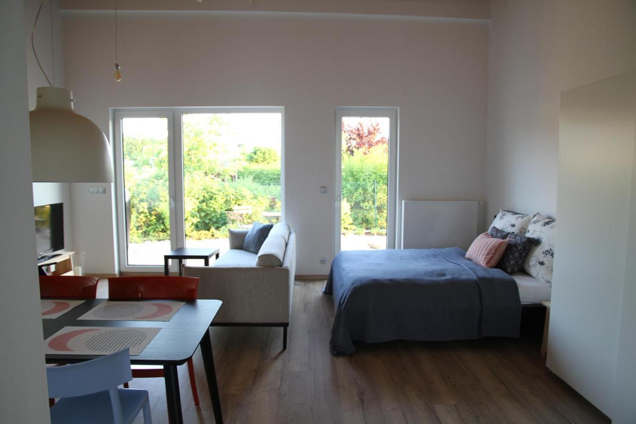 Apartmany Hluboka Nad Vltavou S Vyhledem Na Zamek Esterno foto