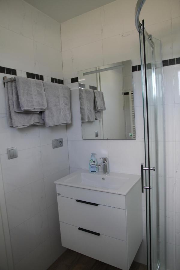 Apartmany Hluboka Nad Vltavou S Vyhledem Na Zamek Esterno foto